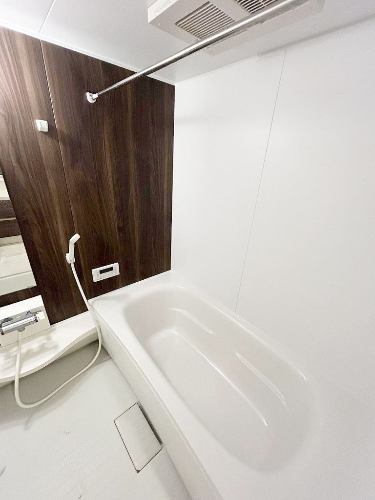 バス・シャワールーム　バスルーム