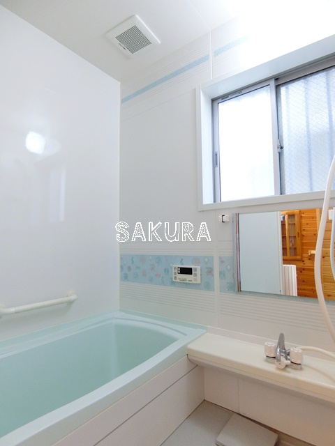 バス・シャワールーム　清潔感のある快適バスルーム♪