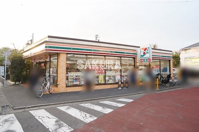 コンビニ　セブン-イレブン 横浜鶴ケ峰駅北店（コンビニ）まで661m