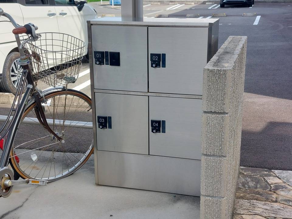 エントランス　宅配ボックス