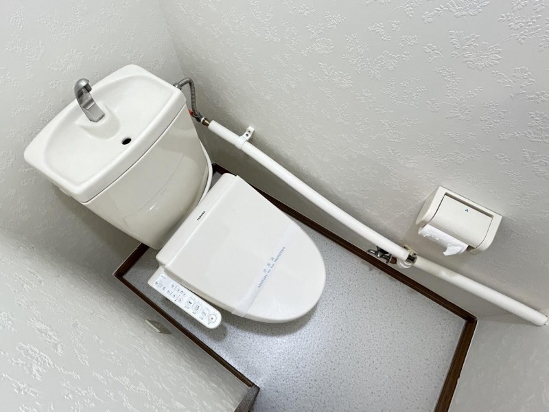 トイレ　トイレ