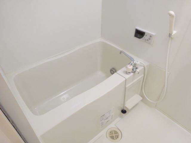 バス・シャワールーム　ゆっくりできるお風呂ですね