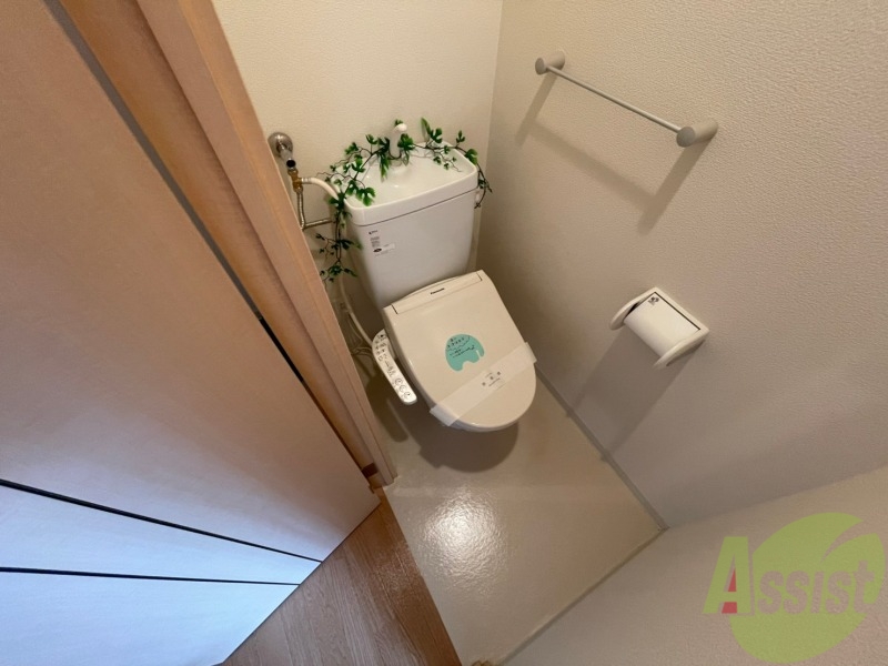 トイレ　トイレです。ウォシュレット付を探している方、おすすめです。