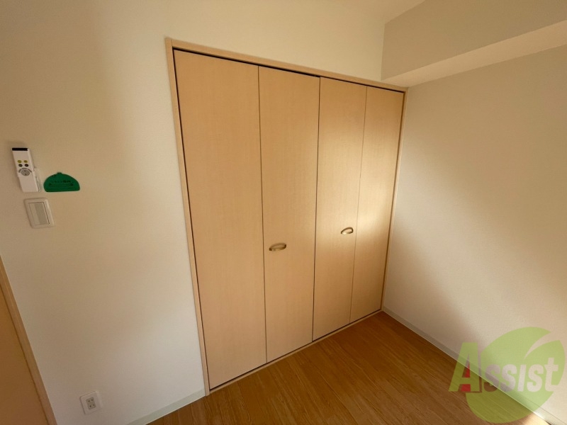 収納　寝室の収納です。部屋がすっきり片付きます。
