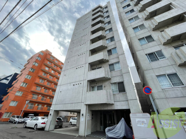 建物外観　札幌市中央区南５条西「ＴｒｅａｓｕｒｅＣｏｕｒｔＡ」