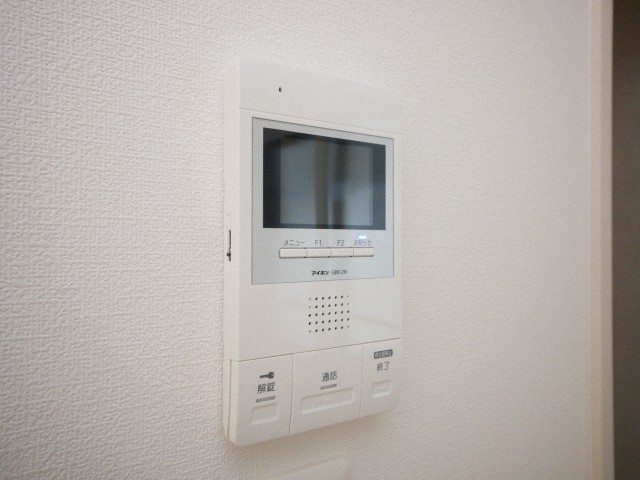セキュリティ　来客の顔が見えて安心！TVモニターホン付きです♪