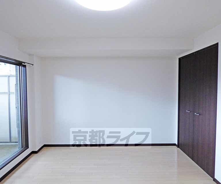 居室・リビング　綺麗な室内です。