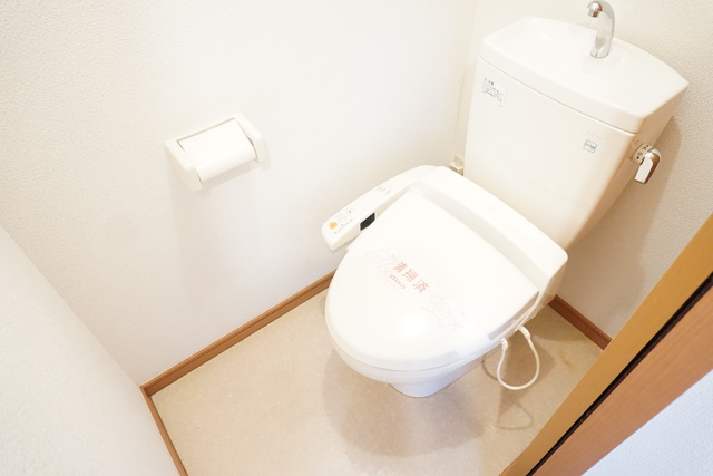 トイレ　洗浄機能付き便座★