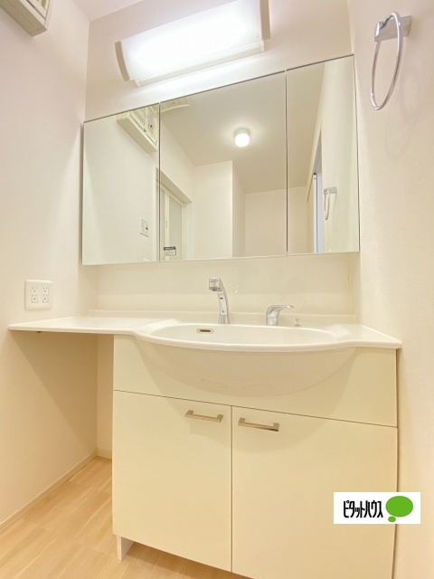 洗面設備　洗髪洗面化粧台