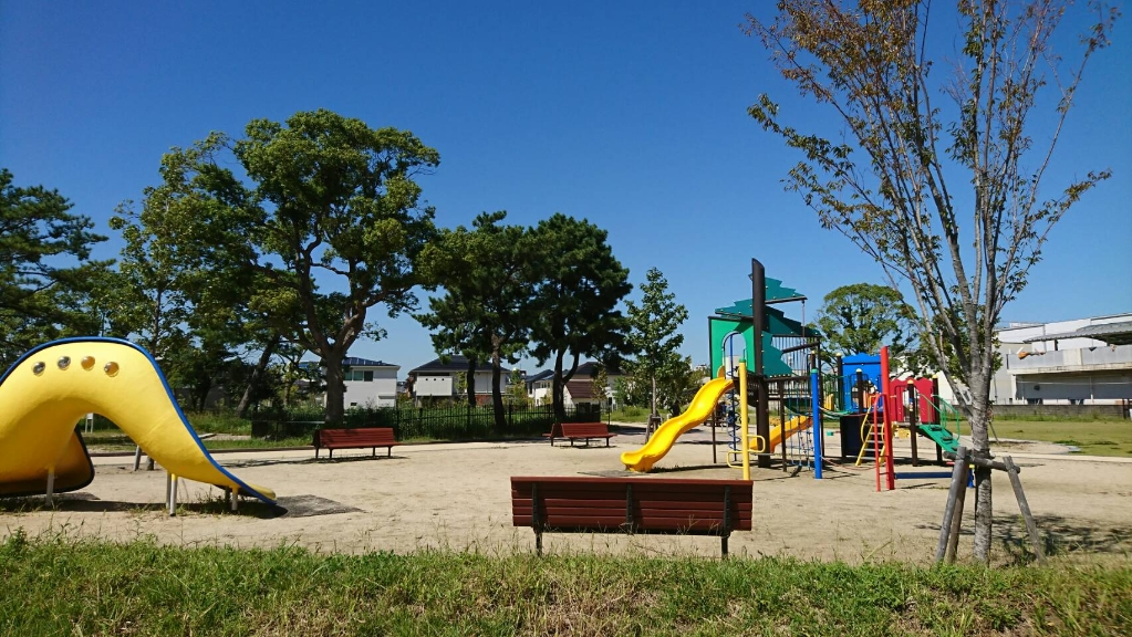 公園　【ひとまち公園】（公園）まで247m