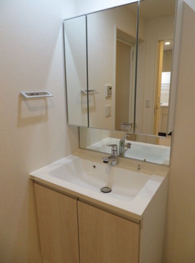 洗面設備　シャーメゾンサクセス新大阪　洗面台