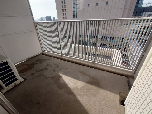 バルコニー　同物件別号室の写真です。