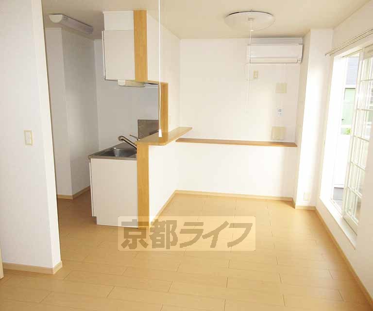 居室・リビング　きれいなお部屋です