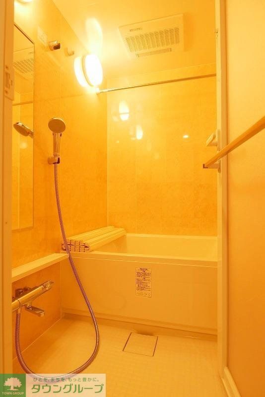 バス・シャワールーム　お問合せは(株)タウンハウジングレジデンス事業部までお問合…