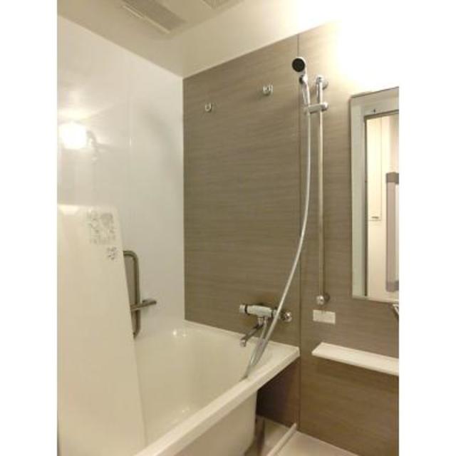 バス・シャワールーム　※写真は同タイプ住戸です。