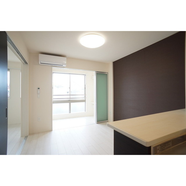 居室・リビング　落ち着いた雰囲気の室内