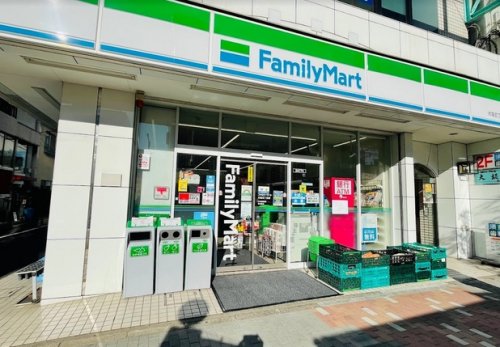 コンビニ　ファミリーマート 木場五丁目店（コンビニ）まで119m