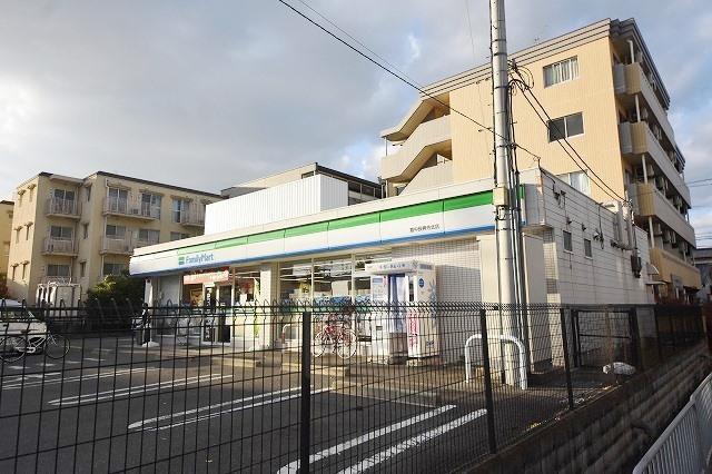コンビニ　ファミリーマート　曽根南町（コンビニ）まで513m