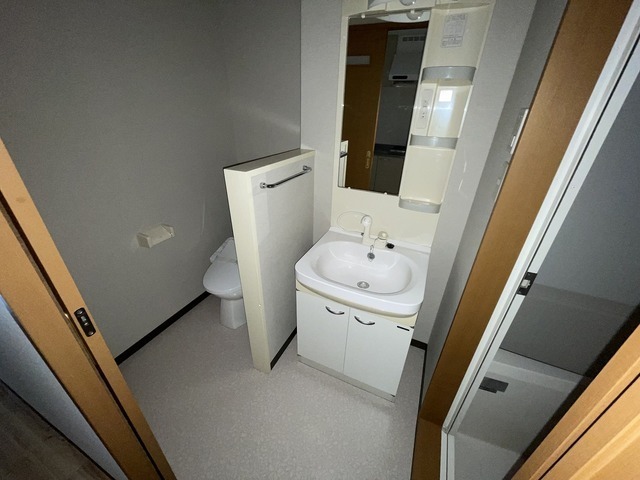 洗面設備　※参考別号室です　反転