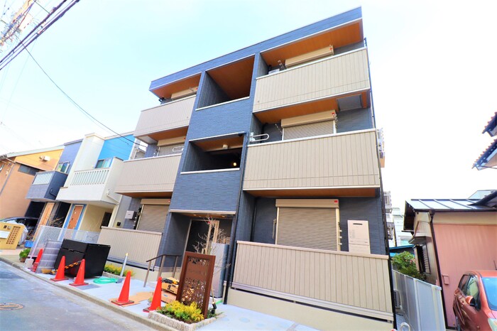 建物外観　☆存在感を放つ外観☆