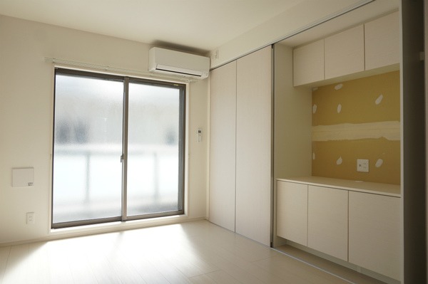 居室・リビング　メゾン美浜の洋室