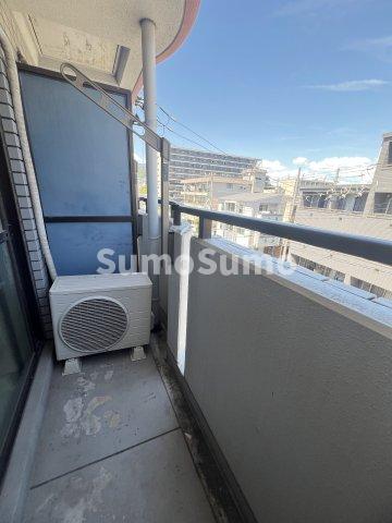 バルコニー　外からの目が気にならないバルコニーで洗濯物が干せます