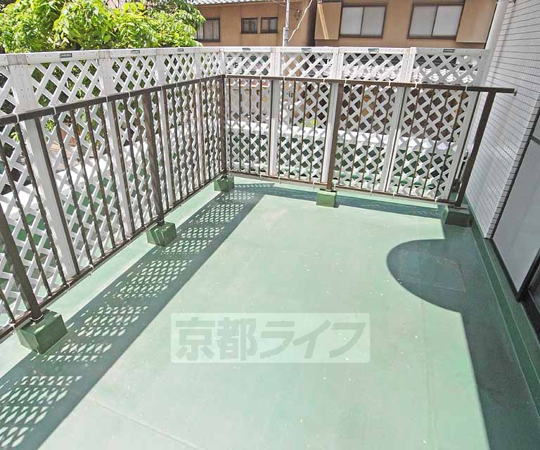 バルコニー　駆け回れる広さです。