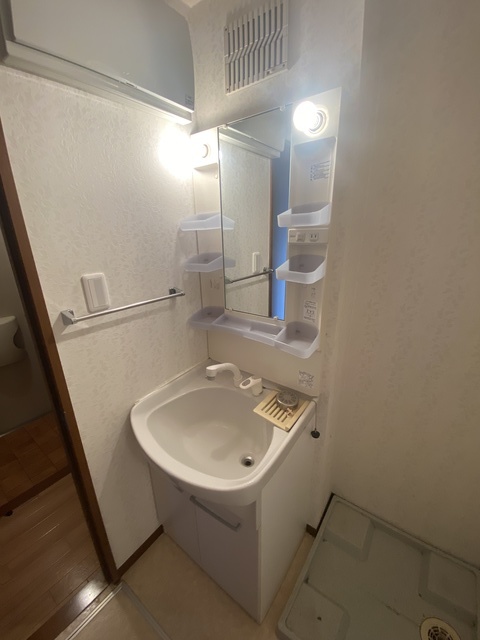 洗面設備　毎日使いますよね…独立洗面台。