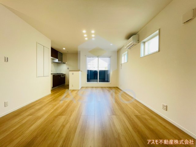 居室・リビング　同マンション別部屋　参考写真