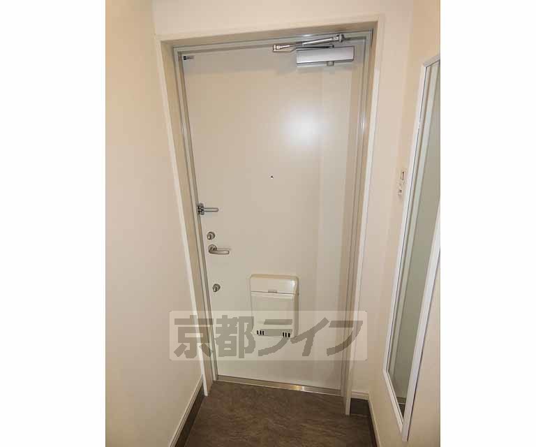 その他設備　しっかりとしたドア。