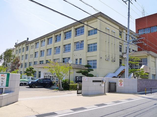 中学校　奈良市立都南中学校（中学校）まで1430m