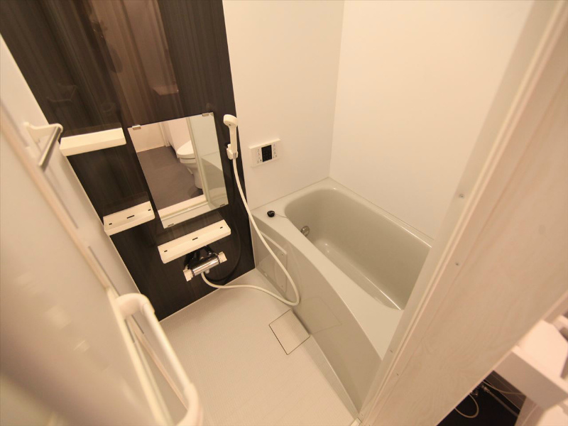 バス・シャワールーム　追い焚き機能付　オートバス機能付バスルーム