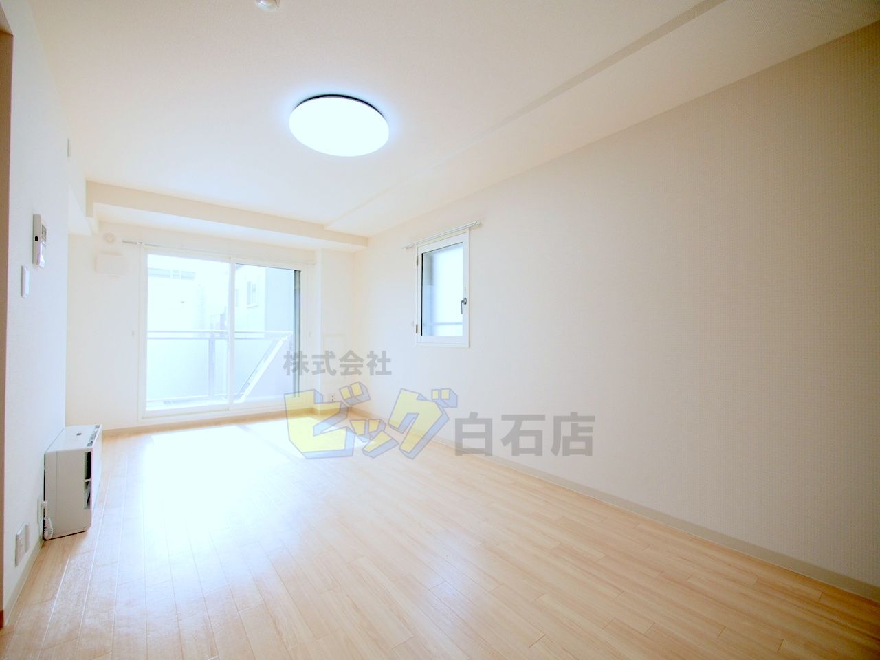 居室・リビング　日当たり良好で明るいリビングです♪