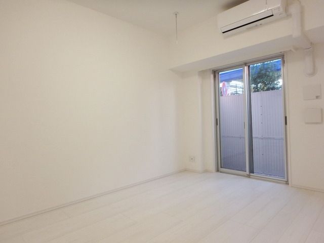 居室・リビング　★明るい居室★