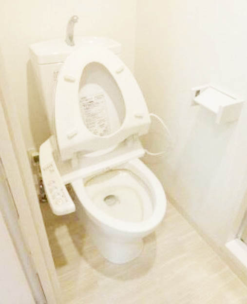 トイレ　★温水洗浄便座★