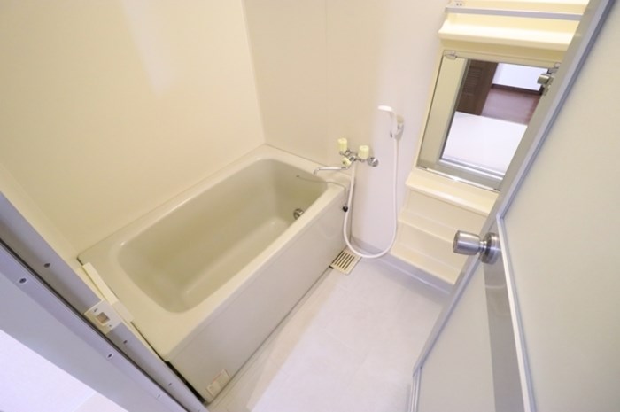 バス・シャワールーム　ユニットバス（浴室乾燥付き）