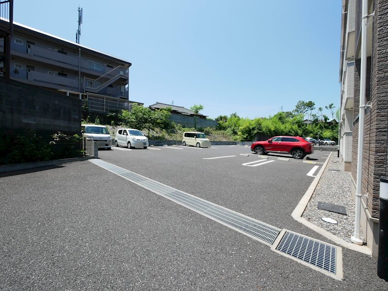駐車場　敷地内駐車場