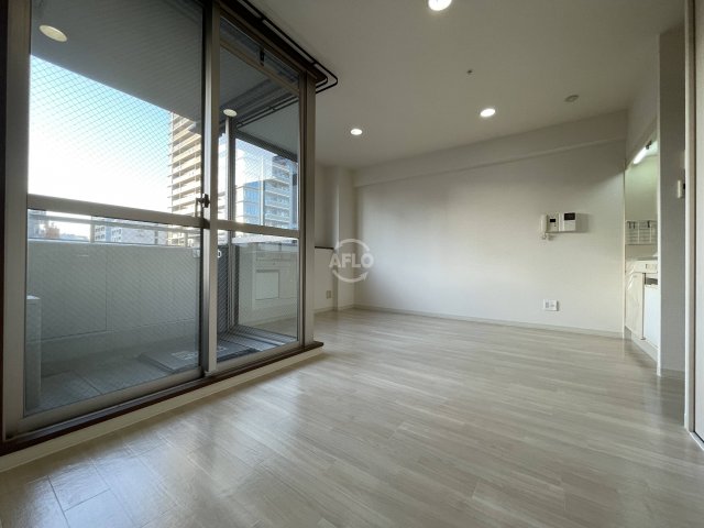 居室・リビング　キャピトル新町南公園　居間