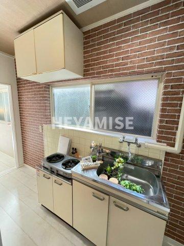 キッチン　※同間取りの別のお部屋の画像です※現況を優先します