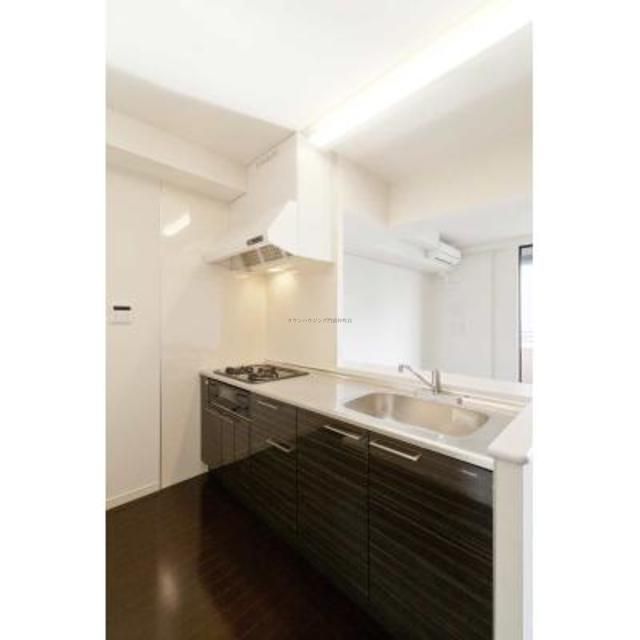 キッチン　※写真は同タイプ住戸です。