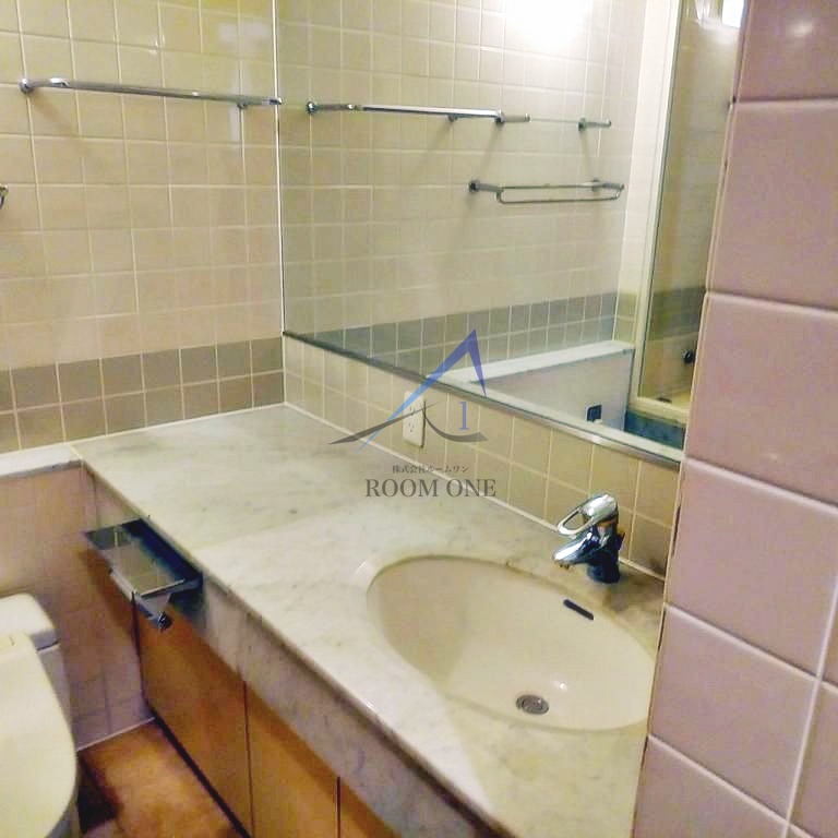 洗面設備　洗面台です。