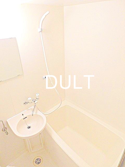 バス・シャワールーム　バスルームです。