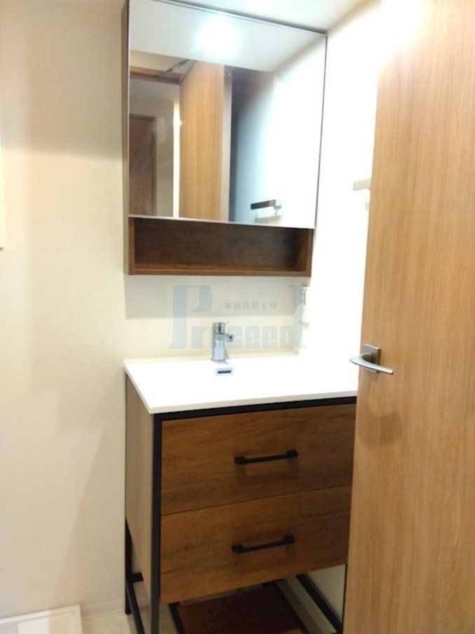 洗面設備　うれしい独立洗面台！