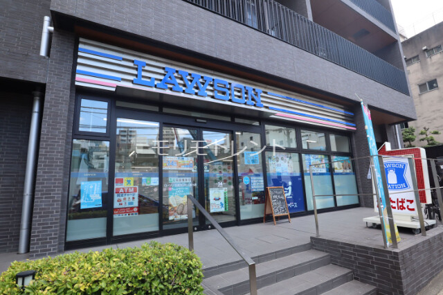 コンビニ　ローソン文京サッカー通り店（コンビニ）まで88m