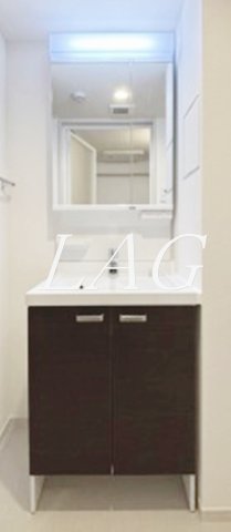 洗面設備　独立洗面台です。（同一仕様）