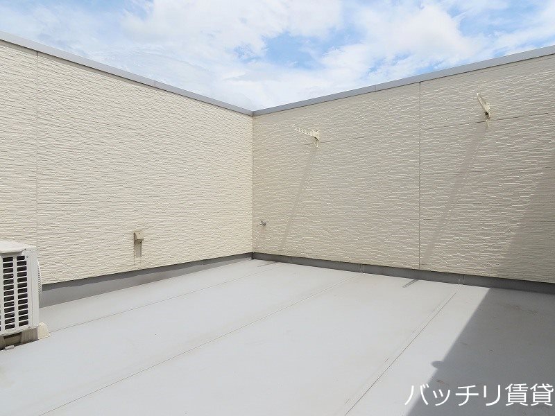 バルコニー　画像はイメージの為、色や間取りが若干異なりますが、現況を優先