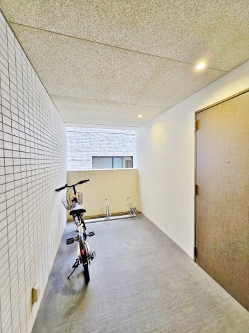 駐車場　★駐輪場