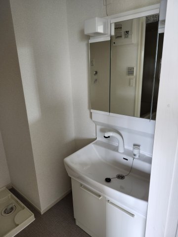 洗面設備　使いやすい洗面所です