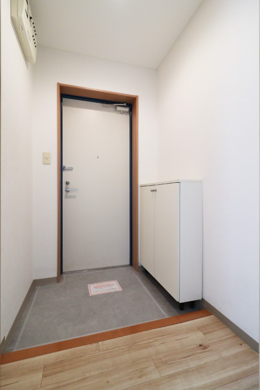 玄関　図面と現状に相違がある場合には現状を優先