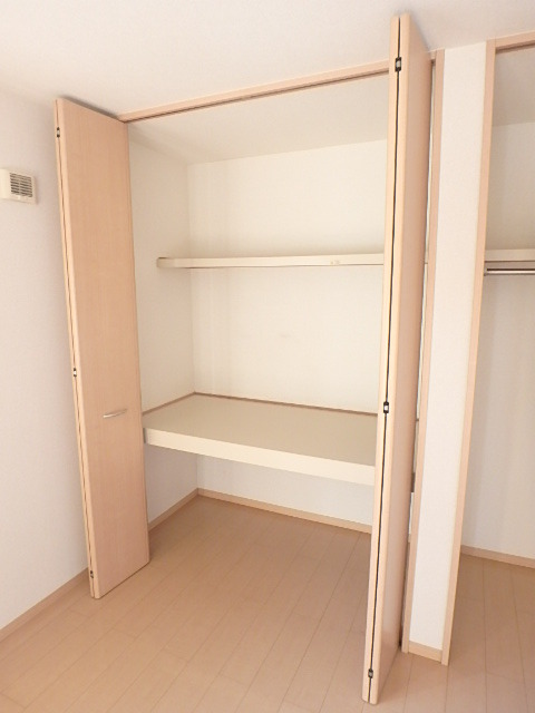 収納　洋室には収納あります